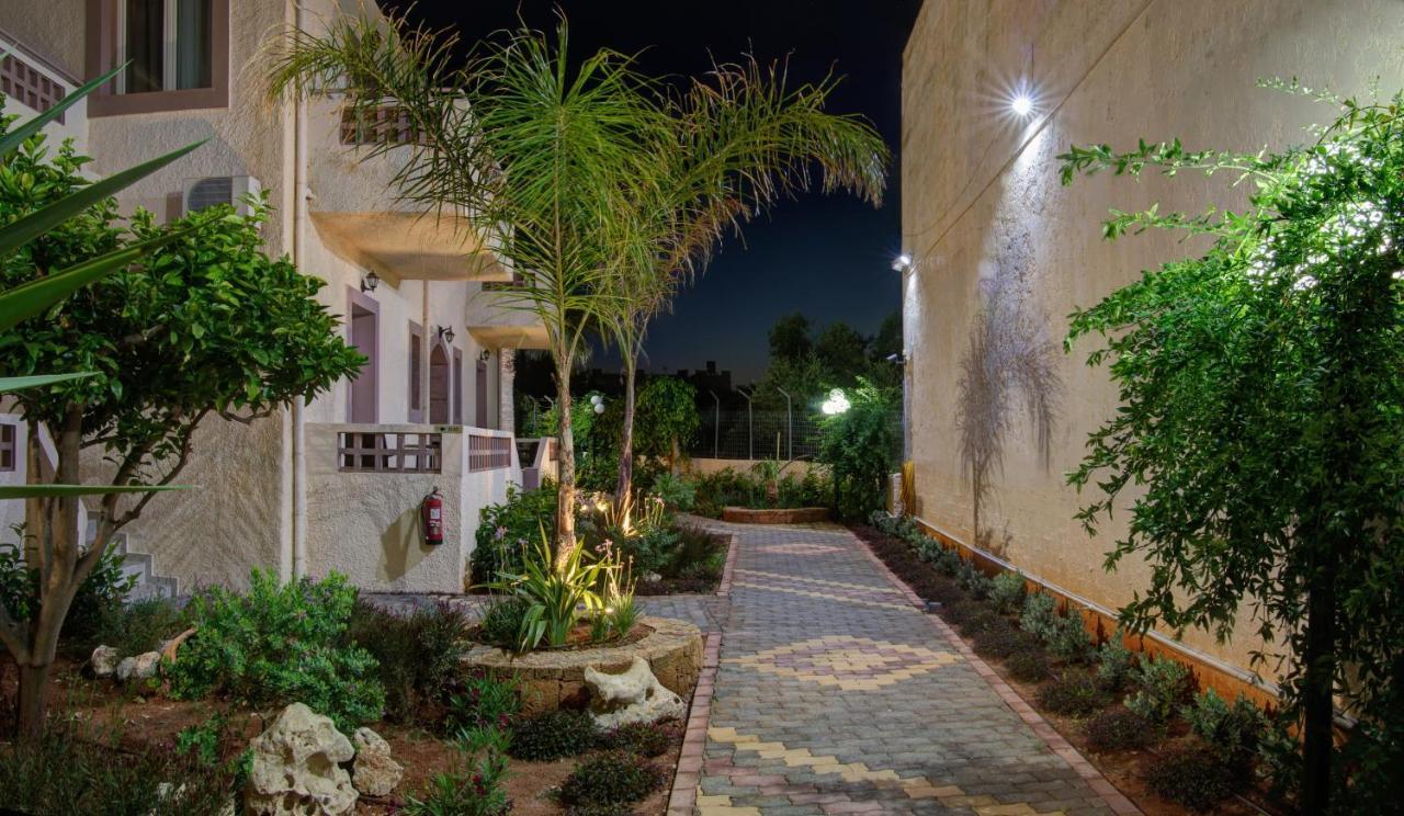 Апартаменты Le Palme Малиа Экстерьер фото